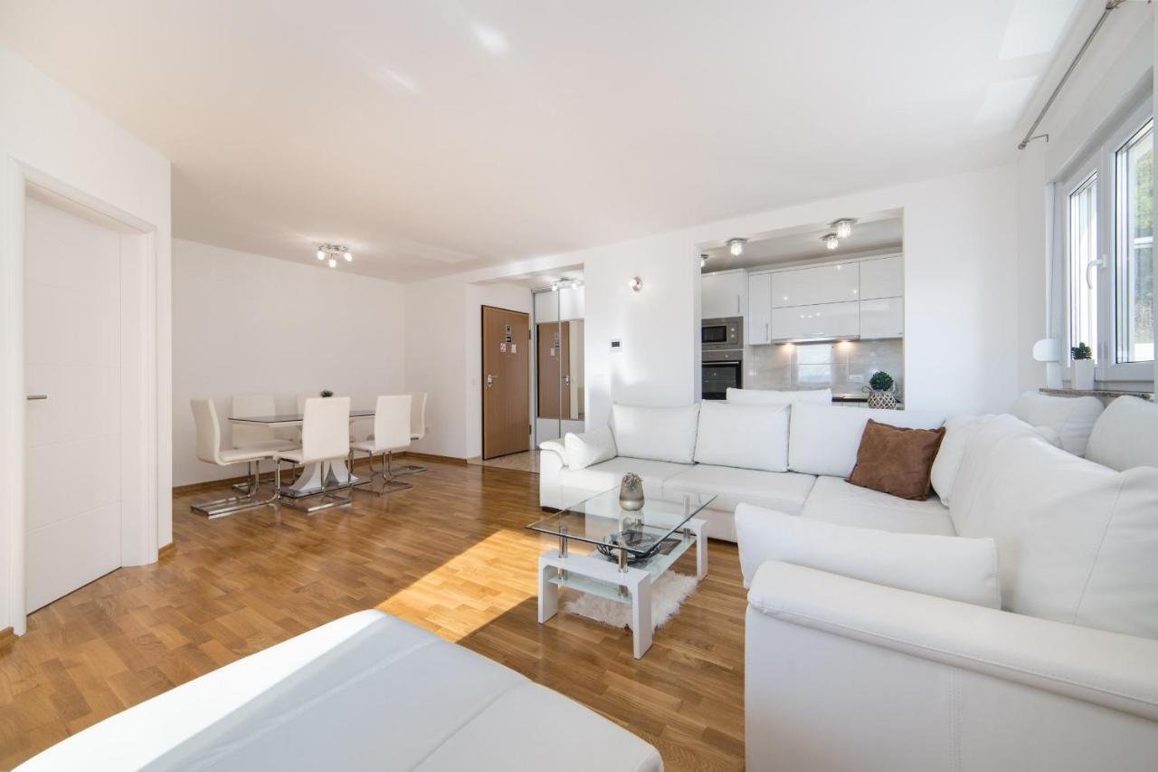 Apartments Crystal Makarska Exterior foto